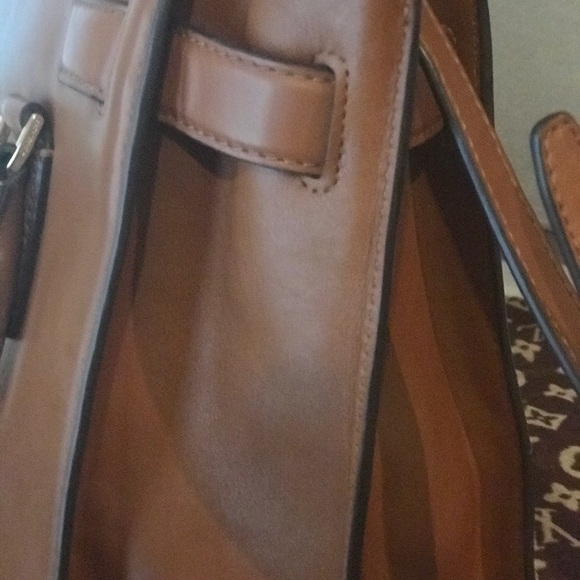 Hamilton - Picture 5 of 8